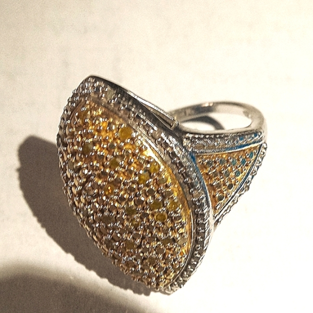 Diamond Ring - Picture 3 of 8
